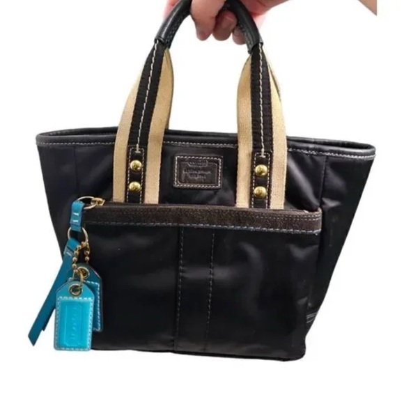 Coach Authentic  Women’s Hampton Tote Black - Picture 1 of 12